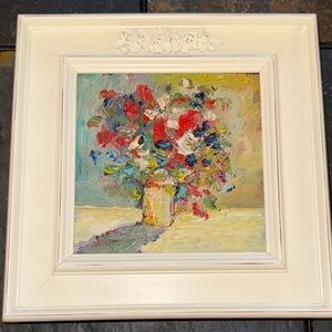 Marjorie Kinney signed floral oil painting in frame